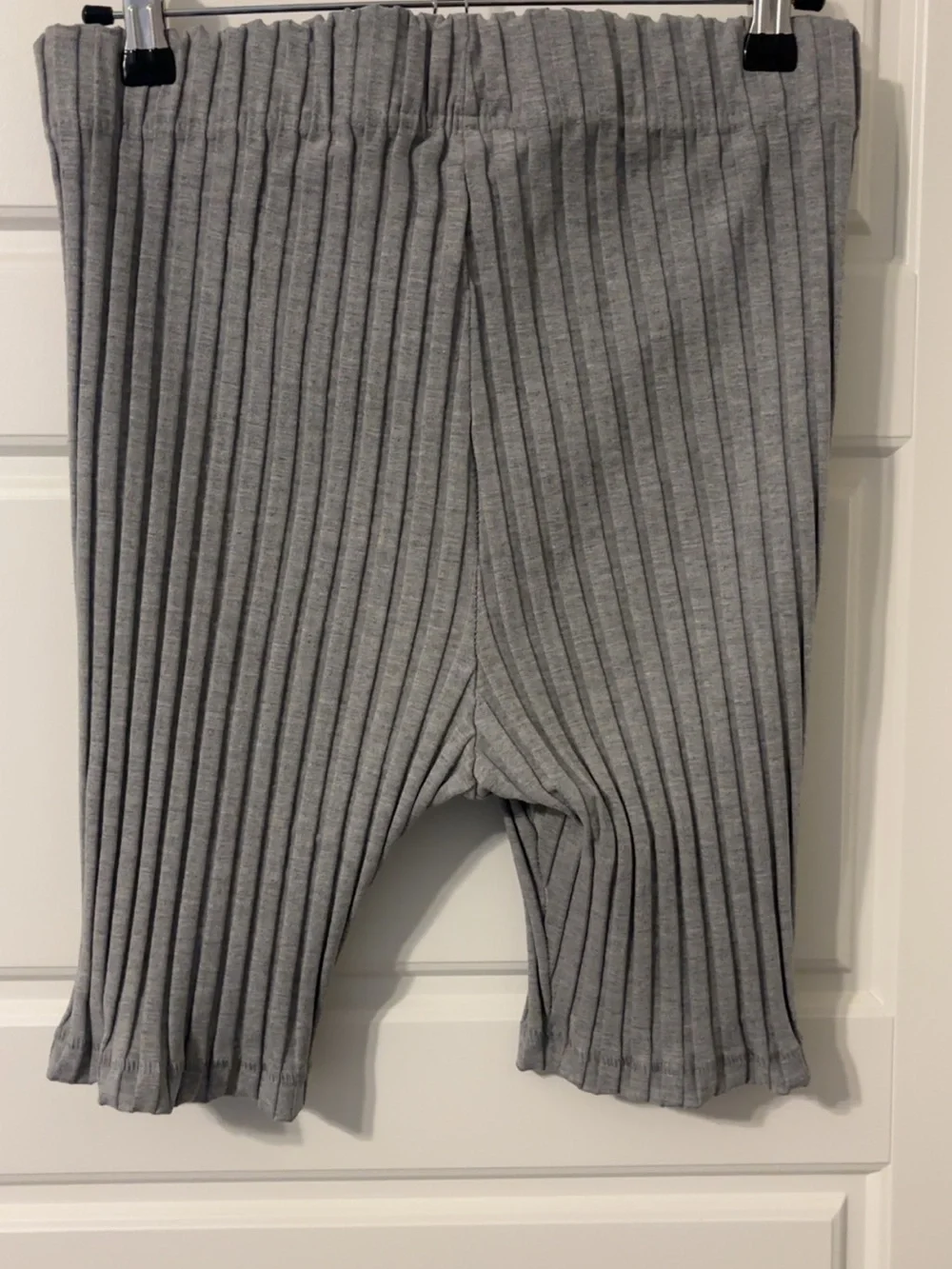 Good American Women’s Ribbed Biker Short